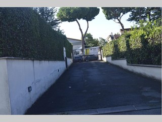 Box in Vendita a Roma, zona Romanina, 25'000€, 22 m², con Box