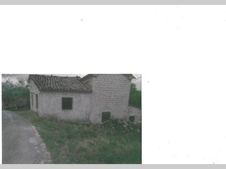 Casa di corte in Vendita a Cingoli, zona Villa Strada, 25'000&euro;, 80 m²