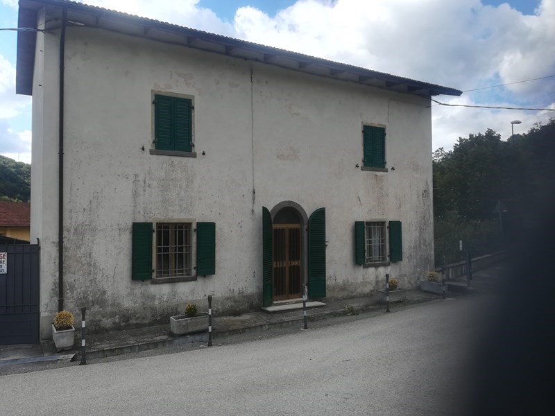 Casa Indipendente in Vendita a San Marcello Piteglio, zona Limestre, 50'000€, 135 m²