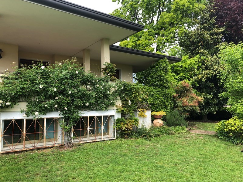 Villa bifamiliare in Vendita a Sesto al Reghena, 200'000€, 250 m²