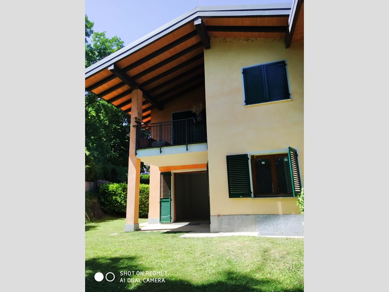 Bilocale in Vendita a Montegrino Valtravaglia, 85'000€, 40+40, con Box