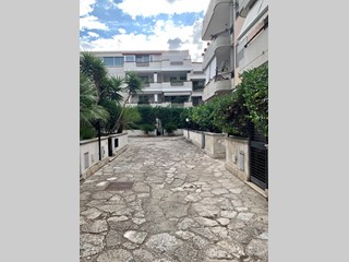 Appartamento in Vendita a Brindisi, zona Casale, 330'000€, 160 m²