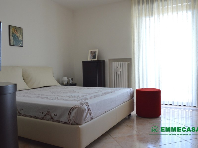 Quadrilocale in Vendita a Valenzano, 195'000€, 135 m²