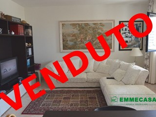 Quadrilocale in Vendita a Valenzano, 195'000&euro;, 135 m²