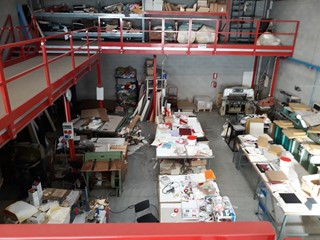 Capannone in Vendita a Olgiate Molgora, zona Beverate, 165'000€, 210 m², con Box