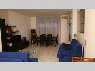 Appartamento in Vendita a Taranto, zona Tre Carrare, 217'000€, 140 m², arredato