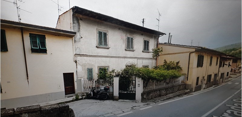 Appartamento in Vendita a Rufina, 170'000€, 140 m²