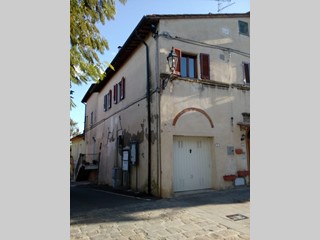 Casa Indipendente in Vendita a Palaia, zona Gello, 124'000€, 110 m², con Box