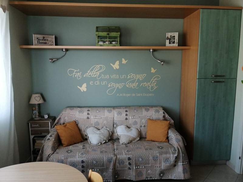 Monolocale in Vendita a Sanremo, zona Solaro, 80'000€, 35 m², arredato, con Box