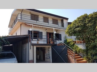 Villa in Vendita a Catania, zona MASCALUCIA, 250'000&euro;, 20 m²