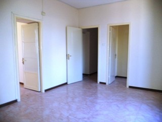 Bilocale in Vendita a Catania, zona Via duca degli Abruzzi (parte alta-circumvallazione), 59'000&euro;, 70 m²