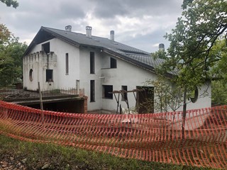 Villa in Vendita a Grizzana Morandi, zona Orelia, 100'000€, 460 m²