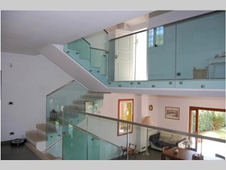 Villa bifamiliare in Vendita a Roma, zona Sacrofano, 500'000€, 250 m², con Box