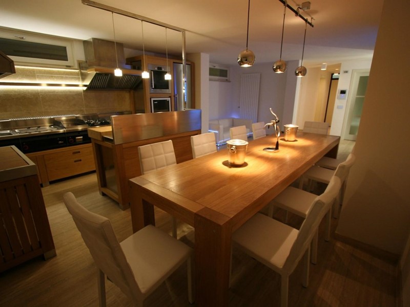 Villa in Vendita a Camaiore, zona Lido di Camaiore, 2'000'000&euro;, 240 m²