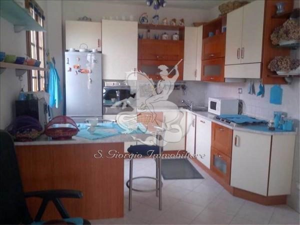 Appartamento in Vendita a Pisa, zona Marina di Pisa, 400'000&euro;, 70 m², arredato, con Box