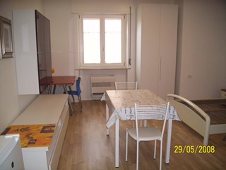 Monolocale in Vendita a Verona, zona VERONETTA, 110'000€, 35 MQ, arredato