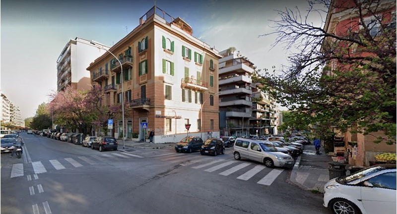 Negozio in Vendita a Roma, zona nei pressi via Gallia, 170'000€, 50 m², arredato