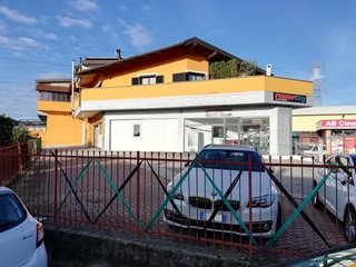 Immobile commerciale in Vendita a Gemonio, 590'000€, 480 m²