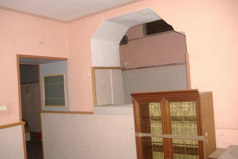 Negozio in Affitto a Genova, zona Genova centro, 800€, 90 m²