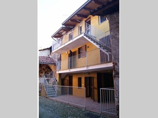 Rustico in Vendita a Pavone Canavese, zona Centro, 30'000€, 175 m²