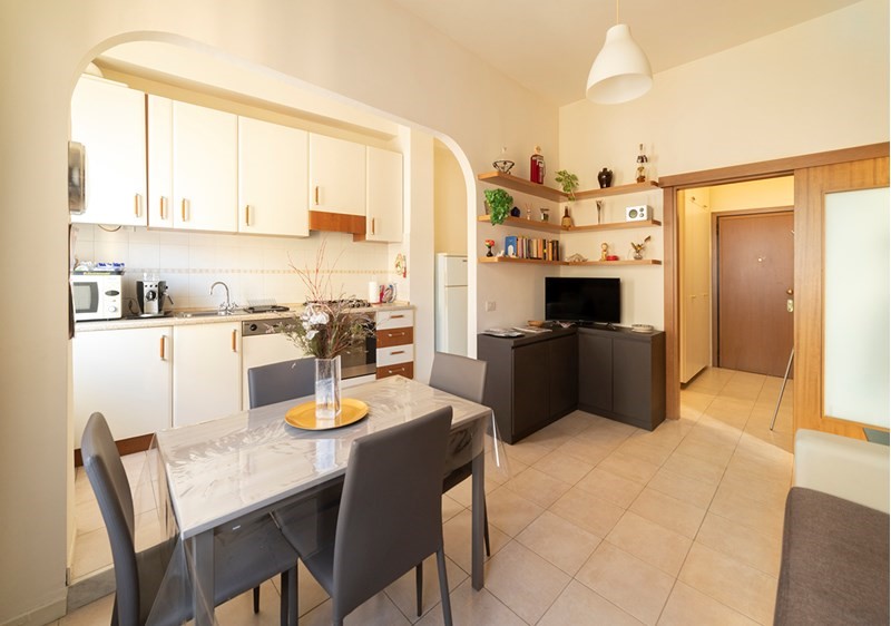 Bilocale in Affitto a Milano, zona porta romana, 1'200€, 50 m², arredato, con Box