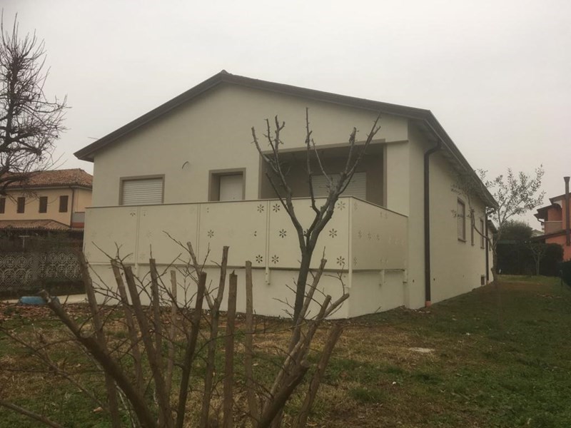 Casa Indipendente in Vendita a Paese, zona PAESE, 390'000€, 180 m², con Box