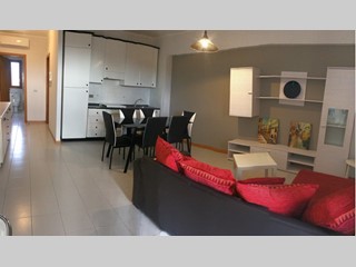 Bilocale in Affitto a Acireale, zona Capomulini, 450€, 60 m², arredato