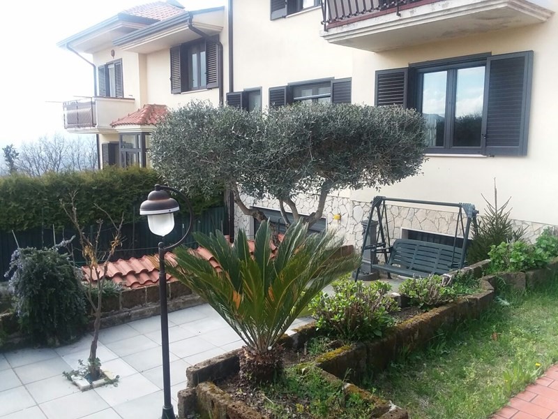 Villetta a schiera in Vendita a Santo Stefano del Sole, zona via Macchie, 170'000&euro;