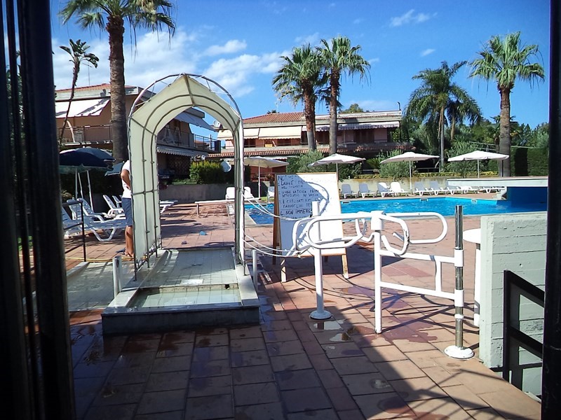 Bilocale in Affitto a Acireale, zona Capomulini, 450€, 60 m², arredato