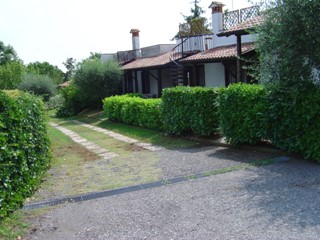 Villetta a schiera in Vendita a Soiano Del Lago, zona Valtenesi, 195'000€, 120 m², arredato