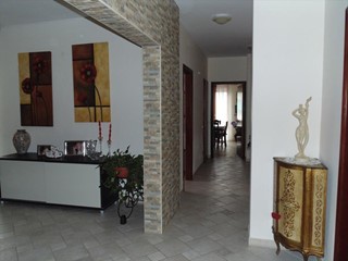 Appartamento in Vendita a Pachino, zona Tre colli, 99'000€, 130 m²