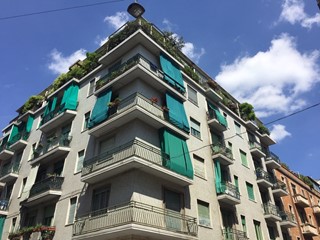Trilocale in Vendita a Torino, zona san salvario, 130'000€, 75 m²