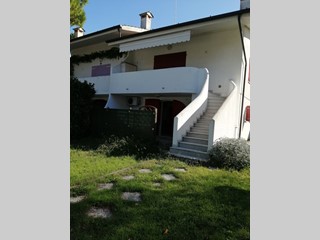 Trilocale in Vendita a Lignano Sabbiadoro, zona riviera, 156'000€, 65 m², arredato