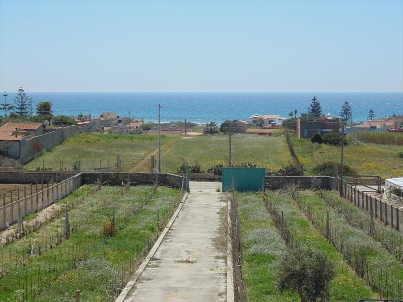 Villa in Vendita a Pachino, zona Concerie, 150'000€, 100 m²