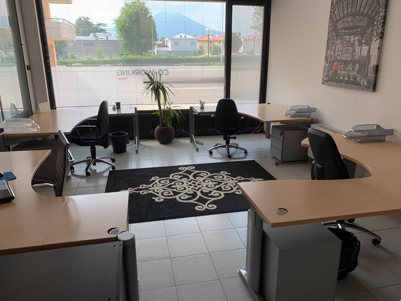 Ufficio in Affitto a Thiene, zona Centrale, 150€, 130 m², arredato