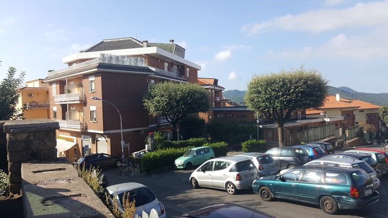 Appartamento in Vendita a Rocca Priora, zona centrale, 148'000€, 90 m²