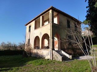Villa in Vendita a Grottaferrata, zona colle delle ginestre, 600'000€, mq. 300