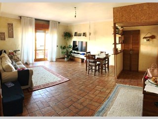 Appartamento in Vendita a Guidonia Montecelio, 169'000€, 100 m², arredato