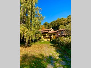 Casale in Vendita a Chiaverano, zona Ivrea, 140'000€, 120 m²