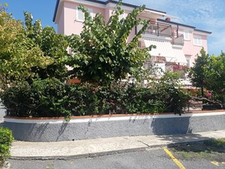 Bilocale in Vendita a Scalea, zona Petrosa, 44'000€, 45 m², arredato