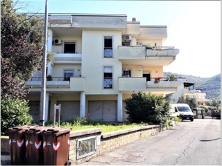 Quadrilocale in Vendita a Tivoli, zona via Colle Nocello 16/a, 155'000€, 80 m²