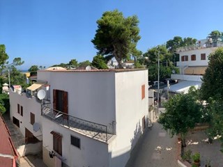 Quadrilocale in Vendita a Vico del Gargano, zona San Menaio, 95'000€, 90 m², arredato