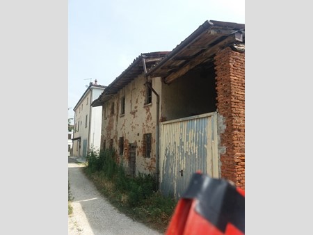 Rustico in Vendita a Arena Po, zona Località Pavesa  senza numero civico, 20'000€, 57 m²