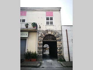 Trilocale in Vendita a Taurianova, zona Taurianova, 37'000€, 68 m²