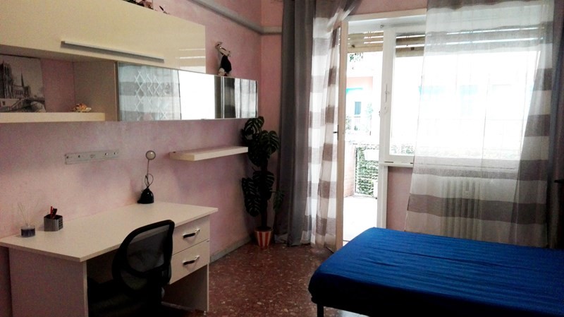 Stanza in Affitto a Roma, zona SAN PAOLO, 400€, 110 m², arredato