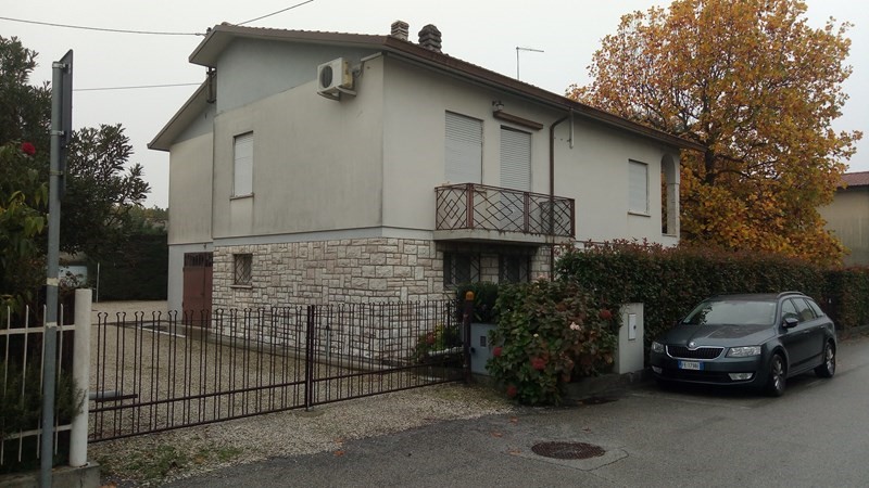 Villa bifamiliare in Vendita a Fontaniva, 175'000€, 220 m²