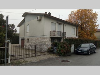 Villa bifamiliare in Vendita a Fontaniva, 175'000€, 220 m²