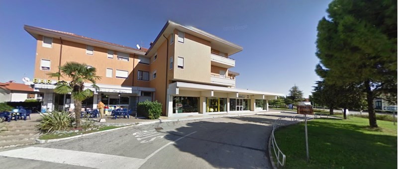 Appartamento in Vendita a Camisano Vicentino, zona Laghetto Margherita, 110'000€, 152 m², arredato