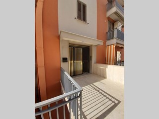 Appartamento in Vendita a Gela, zona Caposoprano, 85'000€, 113 m², arredato