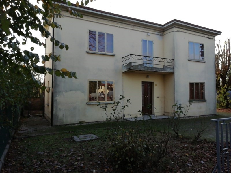 Casa Indipendente in Vendita a Bagnacavallo, 249'000€, 237 m²